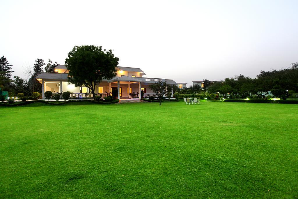 The Awesome Farms & Resorts Gothda Mohbtabad Esterno foto